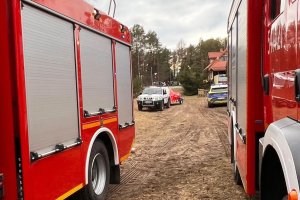 Tragedia na jeziorze. Nie żyje mężczyzna, pod którym załamał się lód