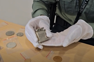 Niemiec zatrzymany na granicy. Przewoził zabytkowe monety i pamiątki olimpijskie