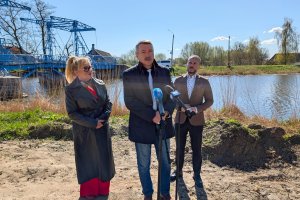 Żuławskie gminy alarmują: bobry zagrożeniem dla wałów przeciwpowodziowych