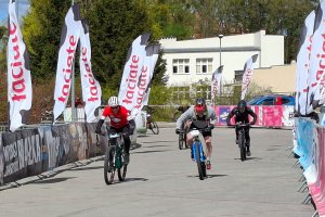 Kolarskie emocje w Iławie. Wyniki 1. etapu Łaciate Mazury MTB