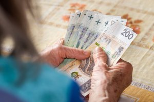 Renta wdowia. Tysiące seniorów z wyższymi przelewami