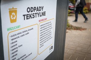 Nowe pojemniki na tekstylia w Olsztynie. Co do nich wrzucać?