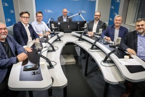 Amerykańscy żołnierze, Solidarność i przekop Mierzei. Polityczna debata w My Wy Oni