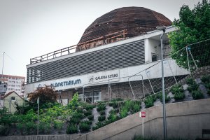 Znika charakterystyczna kopuła olsztyńskiego planetarium