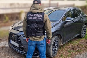 Straż Graniczna i policja odzyskały skradzione samochody warte prawie milion złotych