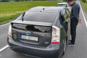 Nielegalni migranci zatrzymani w aucie na polskich tablicach. Kurier trafił do aresztu