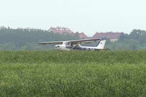 Awaryjne lądowanie awionetki na polu pod Barczewem