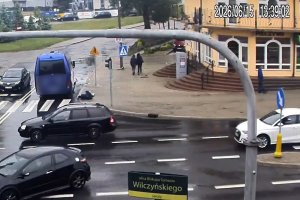 Hulajnoga kontra bus w Olsztynie. Nastolatek uniknął poważnych obrażeń