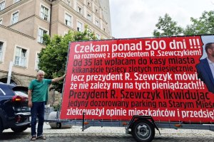 „Czekam ponad 500 dni na rozmowę”. Spór o parking wrócił na ulice Olsztyna