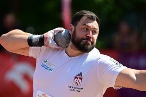 Konrad Bukowiecki ponownie mistrzem Polski. Natalia Bukowiecka triumfowała na 400 metrów