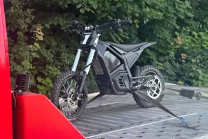 Tysiąc złotych mandatu i sprawa w sądzie. Finał przejażdżki elektrycznym jednośladem