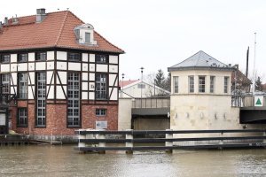 Utrudnienia na rzece Elbląg. Awaria mostów zwodzonych na Starym Mieście