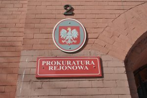 Prokurator i PIP badają przyczynę śmiertelnego wypadku w zakładzie meblarskim