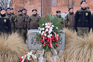 Dzień Pamięci Ofiar Obu Totalitaryzmów na Warmii i Mazurach. Poświęcili życie dla ojczyzny i Boga