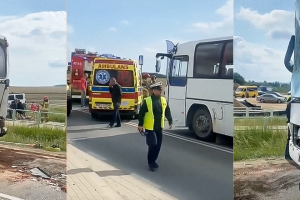 Kolizja autobusów szkolnych pod Kętrzynem. Na pomoc wezwano śmigłowiec LPR