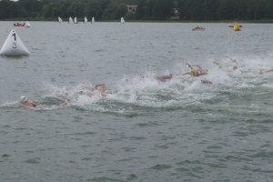  Maraton pływacki w Olsztynie. Sprawdź, co powinieneś o nim wiedzieć.