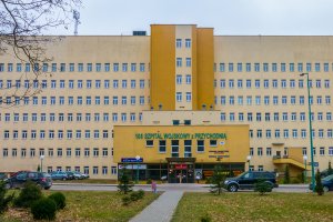 Kolejny oddział w ełckim Szpitalu Wojskowym wstrzymuje przyjęcia pacjentów