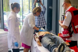 Studenci medycyny będą ćwiczyć operacje na fantomach. W Olsztynie otwarto Centrum Symulacji Medycznej