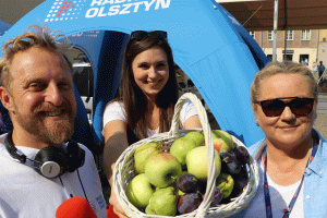 Owoce i warzywa z okazji Dnia Polskiej Żywności! Byliśmy na Starym Mieście w Olsztynie i częstowaliśmy owocami i warzywami