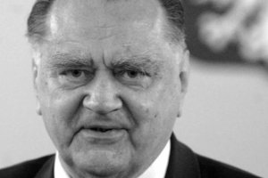 Rozpoczyna się żałoba narodowa po śmierci Jana Olszewskiego
