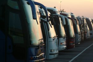 Będą nowe połączenia w gminie Jonkowo. Kiedy na drogi wyruszą pierwsze autobusy?