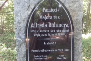 W Ełku odbudowano pomnik Alfreda Böhmera, znanego fotografika z przełomu XIX i XX wieku