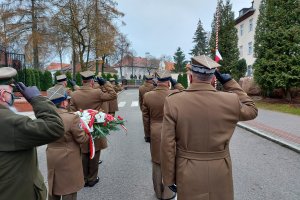 Żołnierze z Warmii i Mazur oddali hołd swoim kolegom zabitym i rannym podczas misji poza granicami kraju