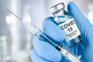 Ponad 16,7 mln osób w Polsce jest w pełni zaszczepionych przeciw COVID-19