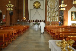Niedziela Palmowa i Wielki Tydzień w Kościele. Duchowni proszą o zachowanie zasad bezpieczeństwa