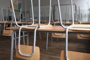 Mróz zamknął część szkół w regionie
