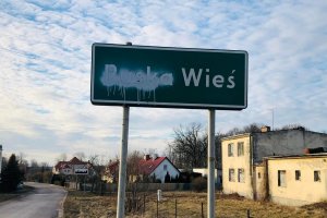 Czy Ruska Wieś zmieni nazwę? Socjolog o działaniach wymierzonych w Rosję