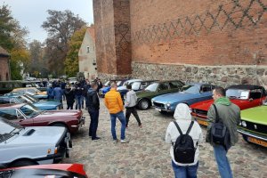 Wystawa zabytkowych aut w Olsztynie na zakończenie sezonu