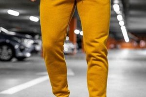Stylizuj męskie spodnie dresowe jak trendsetterzy! Top 3 stylizacje
