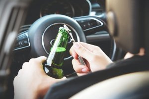 Obywatelskie zgłoszenia pomogły zatrzymać pijanych kierowców
