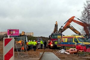 Niegroźny wypadek na budowie linii tramwajowej w Olsztynie