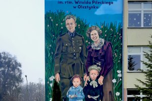 Rodzina i patriotyzm na muralu w Olsztynku. „To sposób na wychowanie młodego pokolenia”