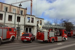 Wypadek na budowie w Piszu. Zawalił się strop w remontowanym domu kultury