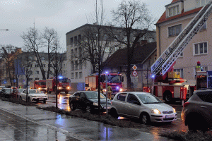 Opanowano pożar kamienicy w centrum Olsztyna