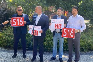 Działacze PiS apelują do opozycji o wsparcie budowy szestnastki