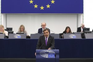 Debata w PE o pakcie w sprawie azylu i migracji. Polska jest przeciwna jego zapisom
