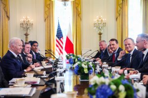 Prezydent Joe Biden: zaangażowanie Ameryki w Polskę jest żelazne