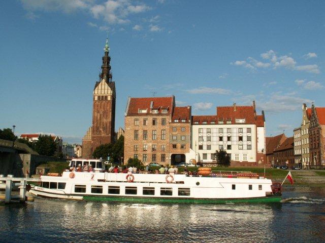 statek na rzece Elbląg, fot. UM Elbląg