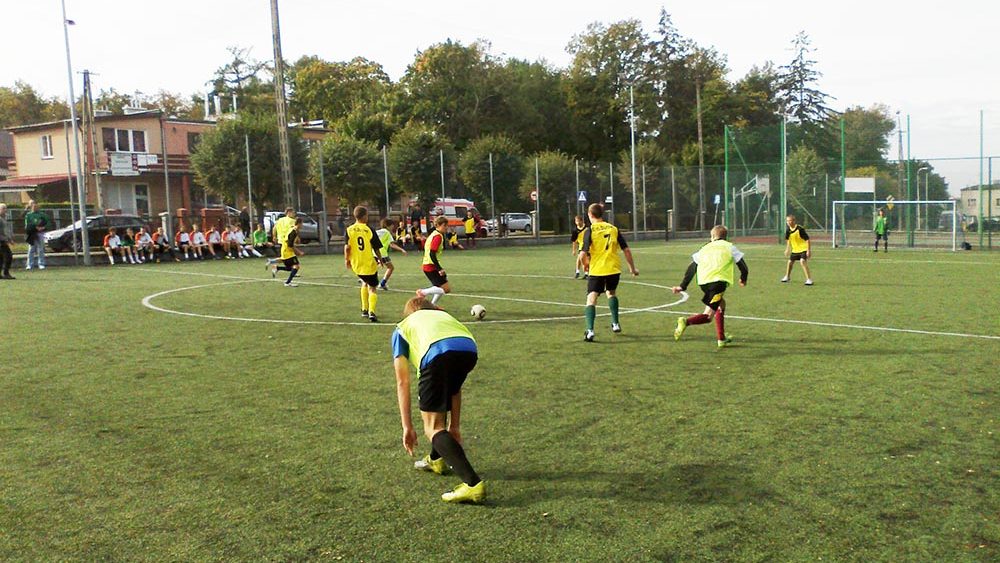Nowe boiska i remonty hal. Ponad milion złotych na sport w regionie