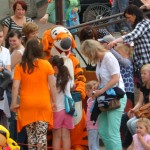 Dzieci bawiły się z Tygryskiem