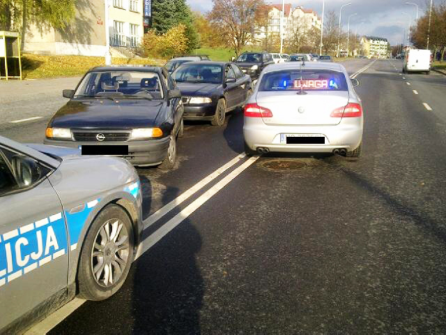 Kompletnie pijany kierowca spowodował dwie kolizje