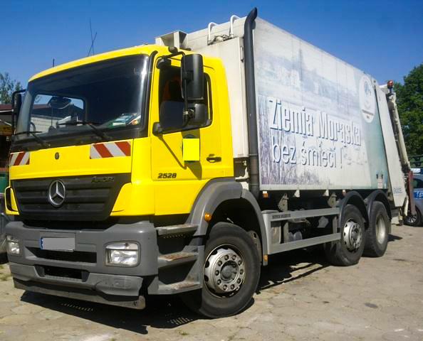 W Morągu pijany 48-latek prowadził śmieciarkę