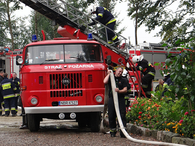 Ranny w pożarze piwnicy