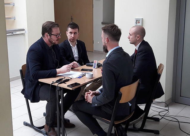 Debata na temat uchodźców. Czy rzeczywiście Polska ich nie przyjmuje?