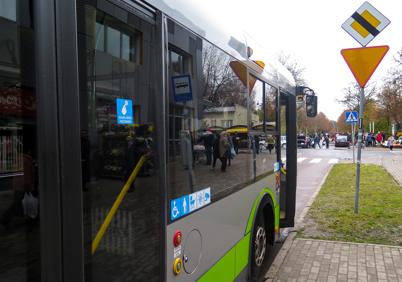 Dodatkowe Autobusy Dojeżdżają Do Olsztyńskich Cmentarzy. Sprawdź Kiedy ...