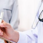 NFZ przedłuży kontrakty z lekarzami POZ, którym kończy się umowa